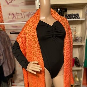 10094 Black bodysuit size M